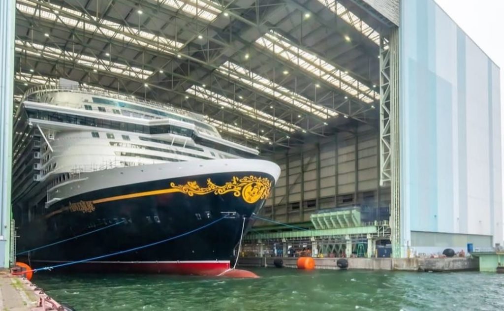 Disney Adventure in the dock