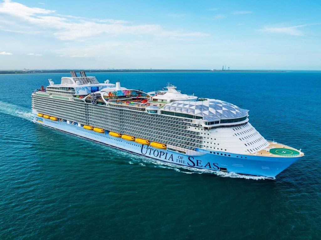 RCCL Utopia of the Seas Cruise Ship
